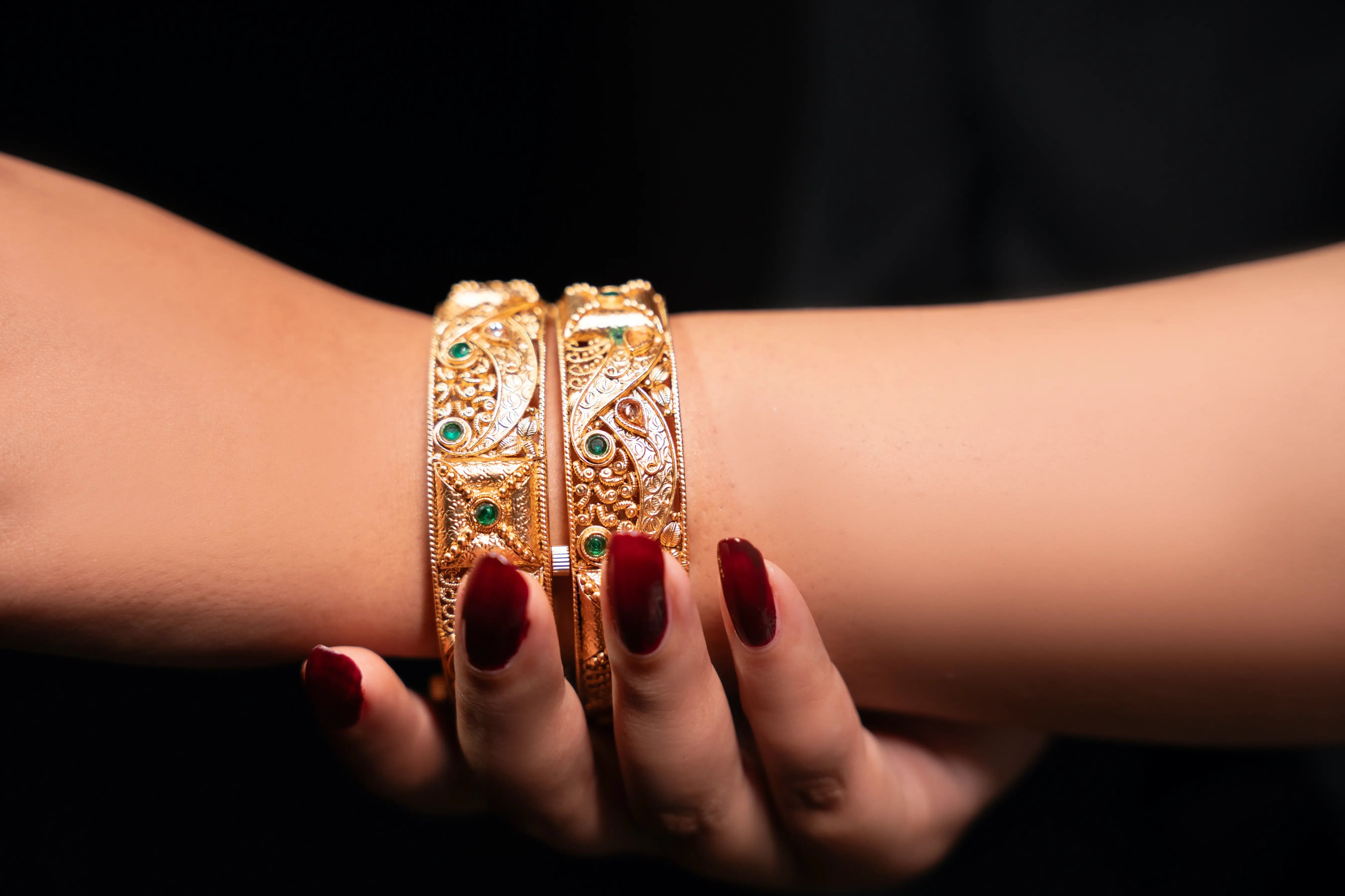 Mahrani Rajwadi Gold Bangles