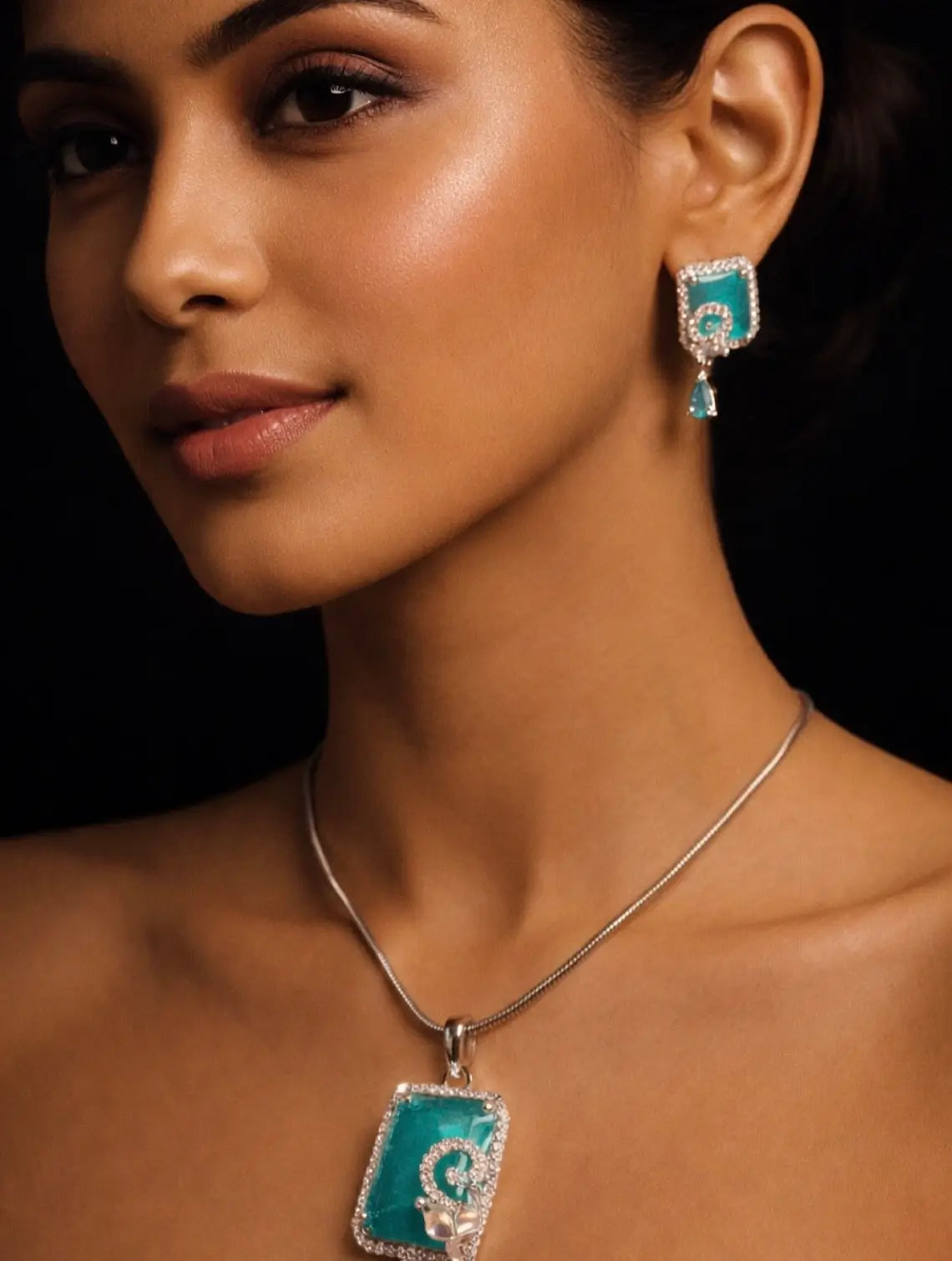 American Diamond Pendant Set